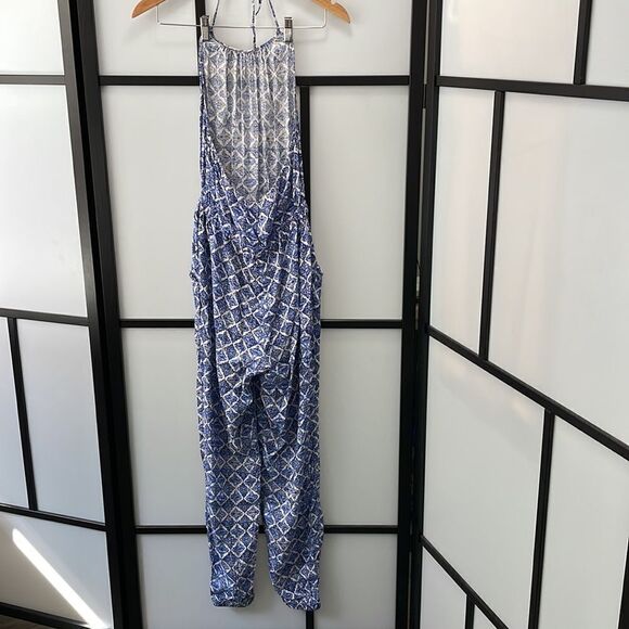 [xs] Halter Tie Top Blue & White Diamond Print Romper w/Pockets | Forever 21 - Picture 17 of 17